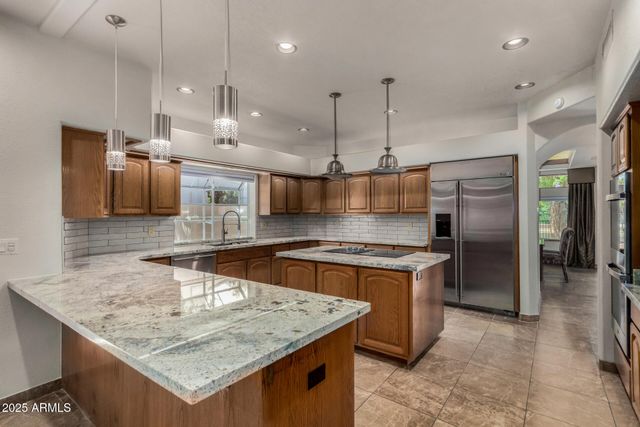 5812 W DEL LAGO Circle, Glendale, AZ 85308