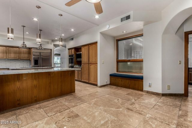 5812 W DEL LAGO Circle, Glendale, AZ 85308