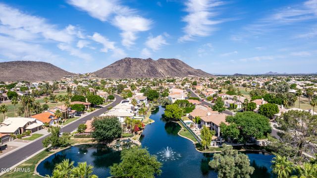 5812 W DEL LAGO Circle, Glendale, AZ 85308