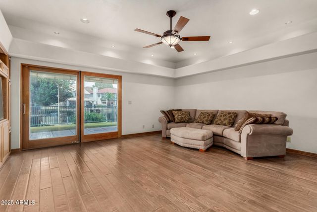 5812 W DEL LAGO Circle, Glendale, AZ 85308