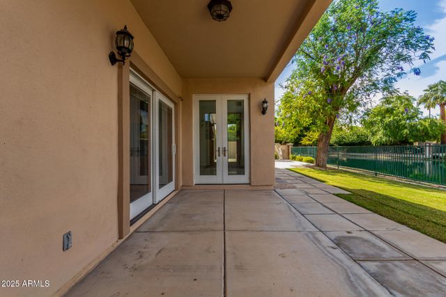 5812 W DEL LAGO Circle, Glendale, AZ 85308