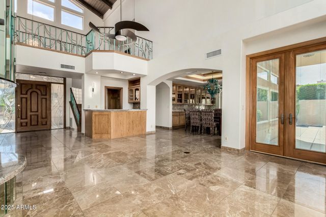 5812 W DEL LAGO Circle, Glendale, AZ 85308