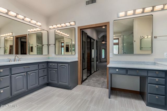 5812 W DEL LAGO Circle, Glendale, AZ 85308