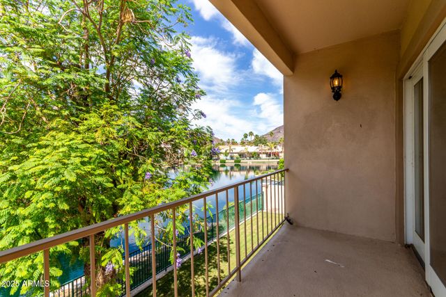 5812 W DEL LAGO Circle, Glendale, AZ 85308