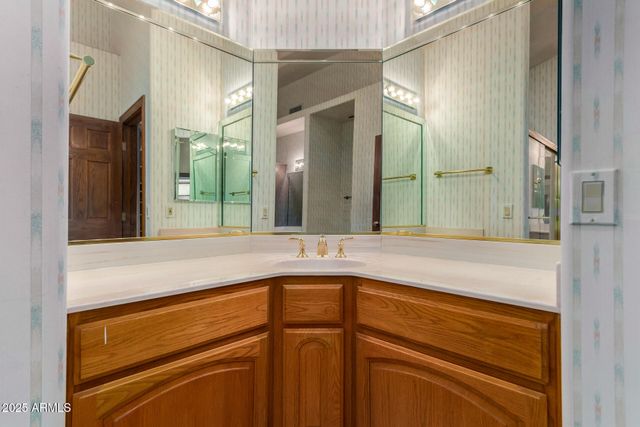 5812 W DEL LAGO Circle, Glendale, AZ 85308