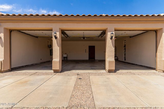 5812 W DEL LAGO Circle, Glendale, AZ 85308
