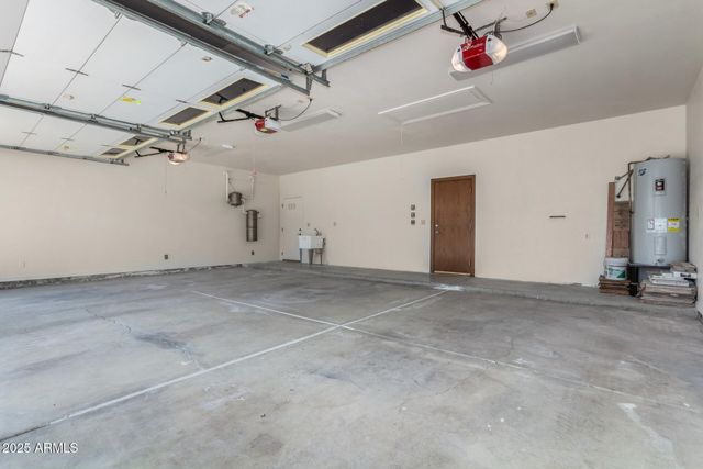 5812 W DEL LAGO Circle, Glendale, AZ 85308