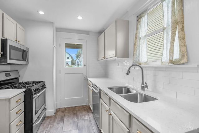 2725 Alberts Court, Cincinnati, OH 45209