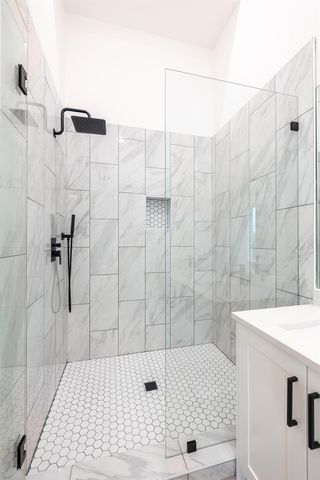 21508 Twain CV A, Lago Vista, TX 78645