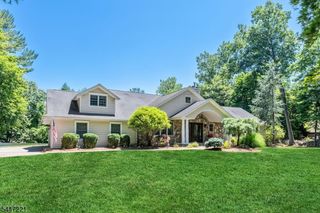 330 Airmount Ave, Ramsey Boro, NJ 07446