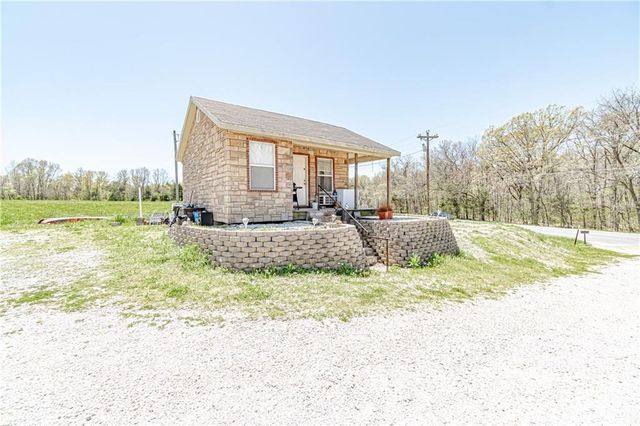 18943 Highway 62, Garfield, AR 72732