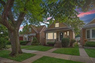 5406 N Mulligan Avenue, Chicago, IL 60630