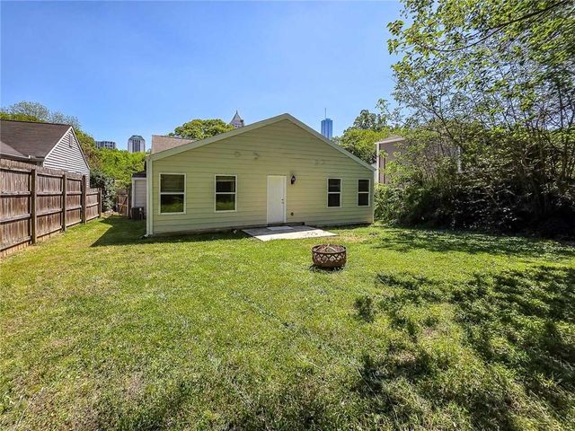 1258 Holly Street NW, Atlanta, GA 30318