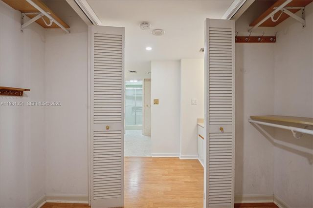 300 Three Islands Blvd 516, Hallandale Beach, FL 33009