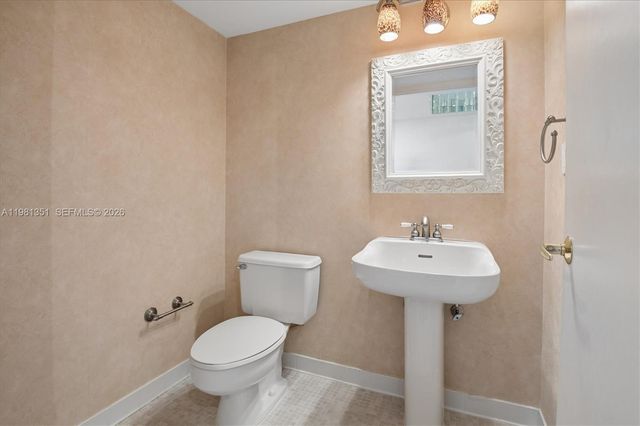 300 Three Islands Blvd 516, Hallandale Beach, FL 33009