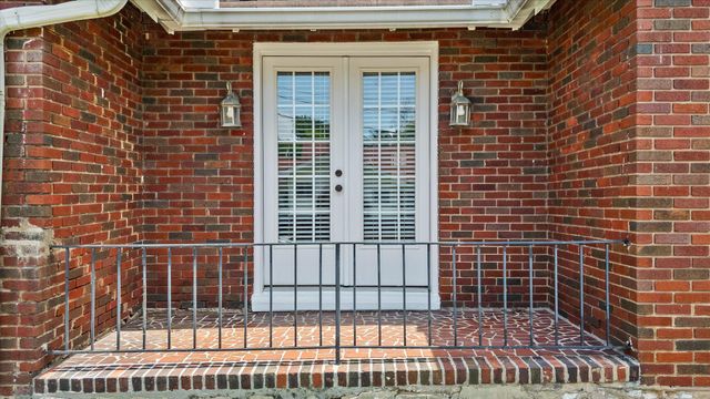1700 Vance Avenue, Chattanooga, TN 37404