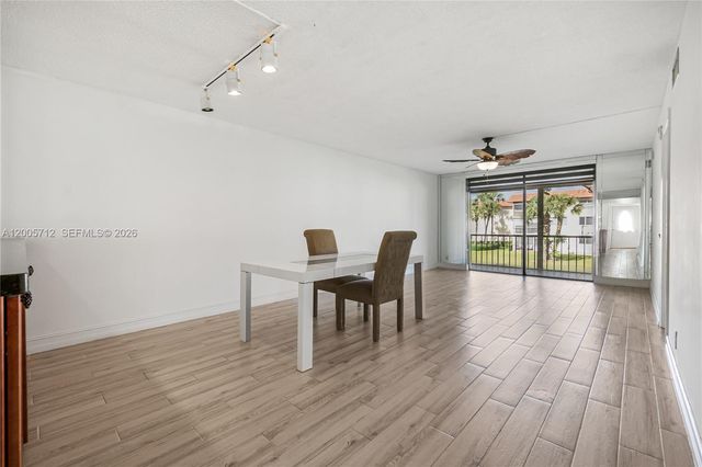 711 S Hollybrook Dr 209, Pembroke Pines, FL 33025