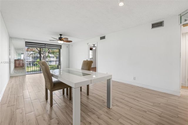 711 S Hollybrook Dr 209, Pembroke Pines, FL 33025