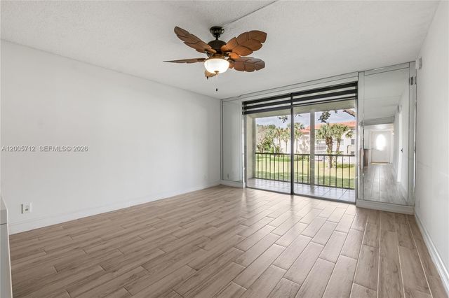 711 S Hollybrook Dr 209, Pembroke Pines, FL 33025