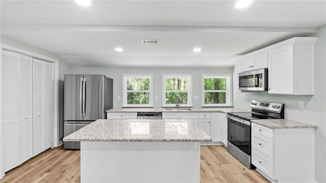 3917 Dallas Acworth NW Highway, Acworth, GA 30101