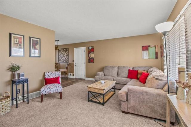 4216 S Union Street, Independence, MO 64055