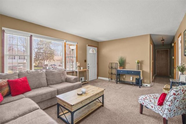 4216 S Union Street, Independence, MO 64055