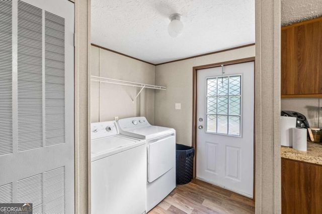 2261 Barnes Drive, Gainesville, GA 30507