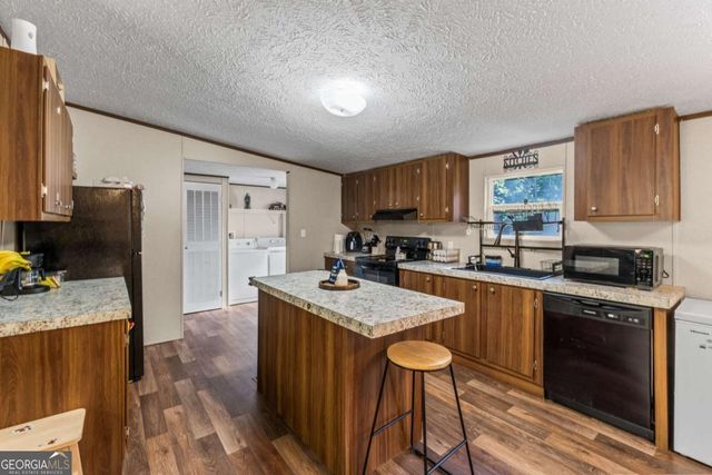 2261 Barnes Drive, Gainesville, GA 30507