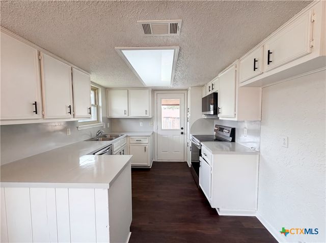 2012 Stardust Street, Killeen, TX 76543