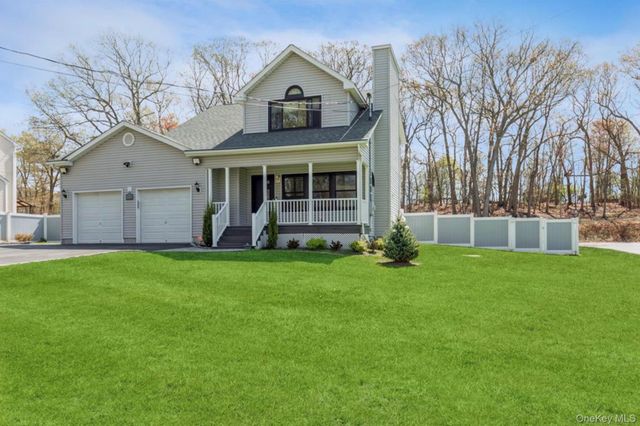12 Midvale Avenue, Port Jefferson, NY 11777