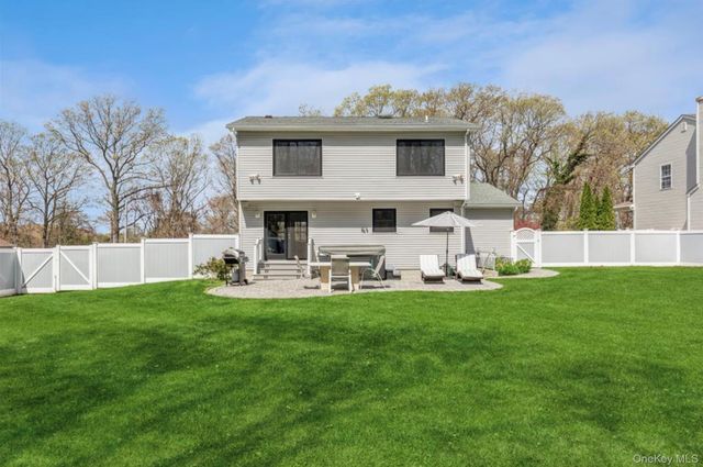 12 Midvale Avenue, Port Jefferson, NY 11777