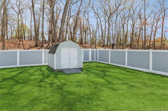 12 Midvale Avenue, Port Jefferson, NY 11777