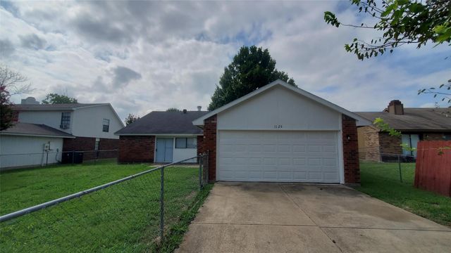 1125 Greenbriar Lane, Lancaster, TX 75146