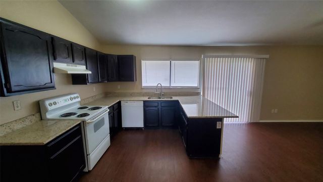 1125 Greenbriar Lane, Lancaster, TX 75146