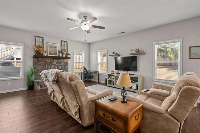 103 River Birch Drive, Carrollton, GA 30116