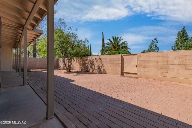 230 W Bilby Road, Tucson, AZ 85706