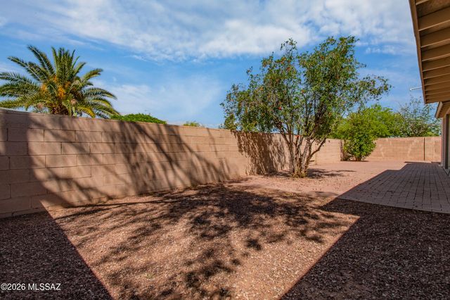 230 W Bilby Road, Tucson, AZ 85706