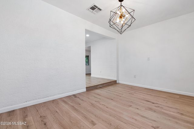 230 W Bilby Road, Tucson, AZ 85706