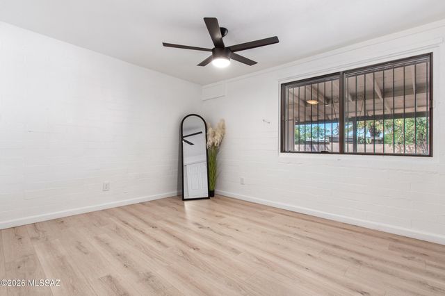 230 W Bilby Road, Tucson, AZ 85706