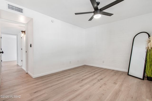 230 W Bilby Road, Tucson, AZ 85706