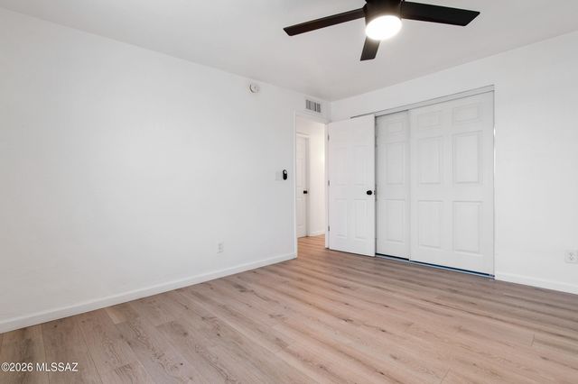 230 W Bilby Road, Tucson, AZ 85706