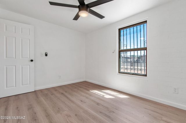 230 W Bilby Road, Tucson, AZ 85706