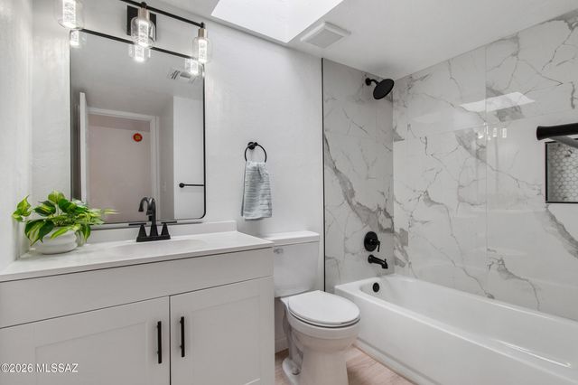 230 W Bilby Road, Tucson, AZ 85706