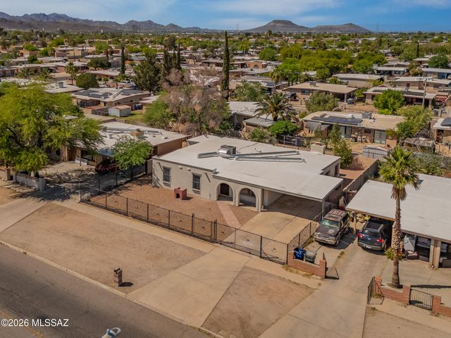 230 W Bilby Road, Tucson, AZ 85706