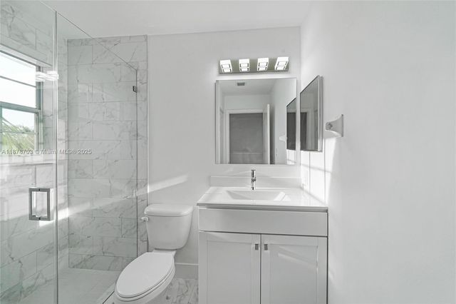3027 SW 179th Ave, Miramar, FL 33029
