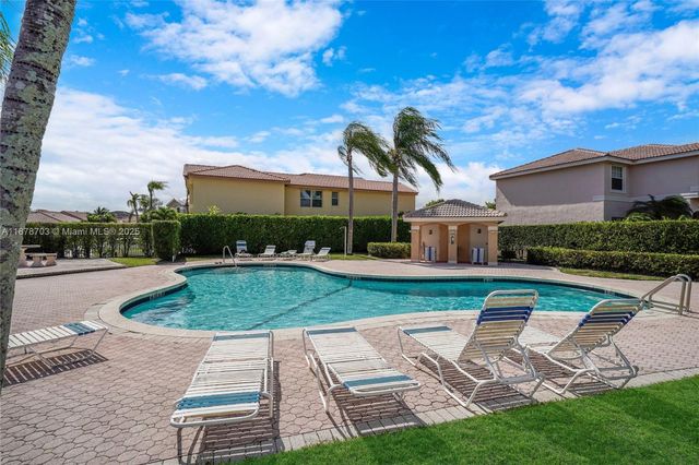 3027 SW 179th Ave, Miramar, FL 33029