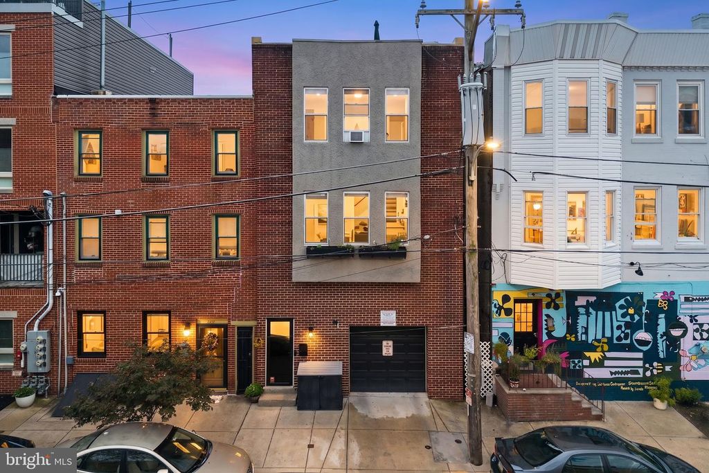 340 MONROE ST, PHILADELPHIA, PA 19147 — exterior