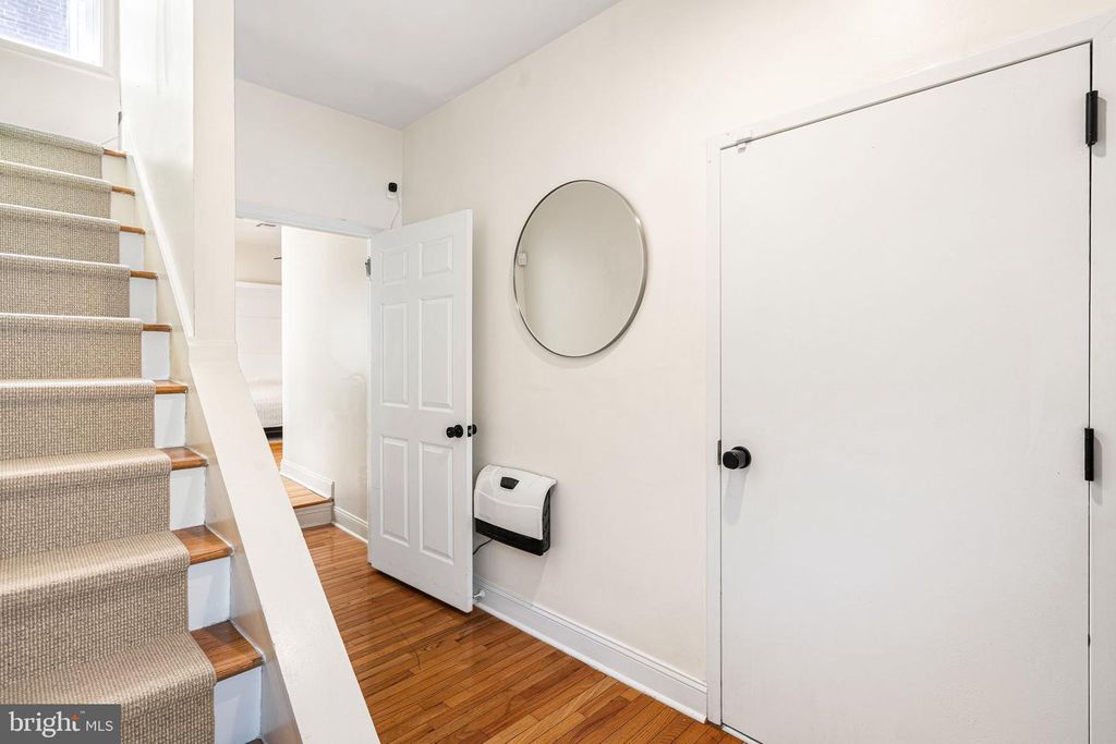 340 MONROE ST, PHILADELPHIA, PA 19147 — photo 2