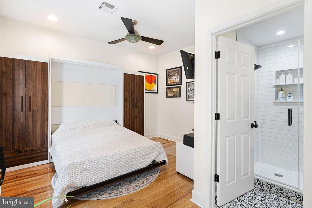 340 MONROE ST, PHILADELPHIA, PA 19147 — photo 4