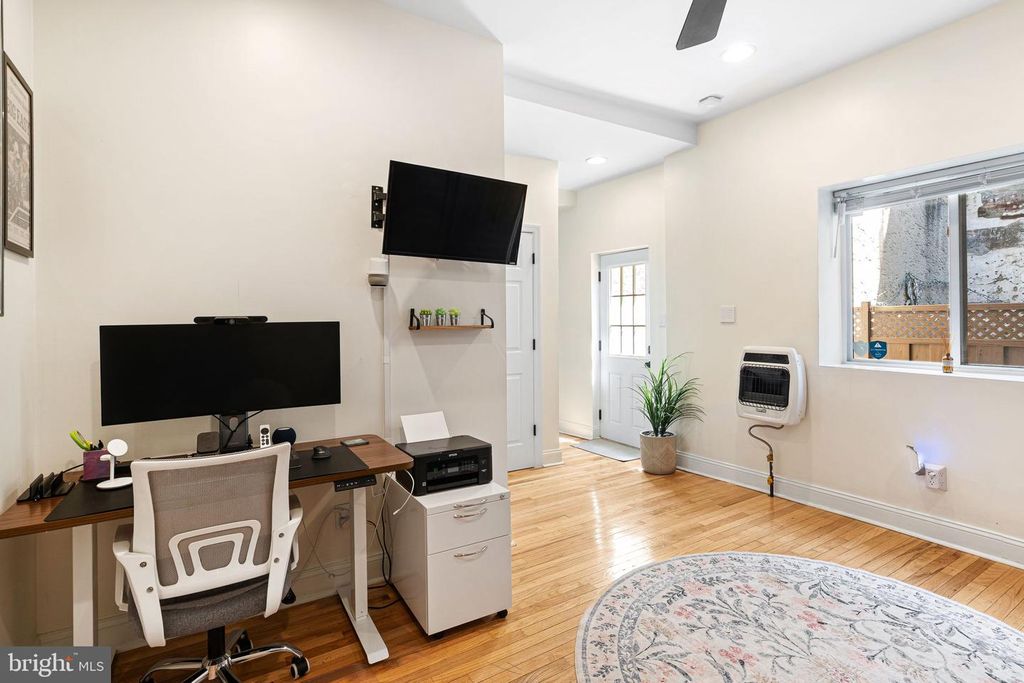 340 MONROE ST, PHILADELPHIA, PA 19147 — photo 5